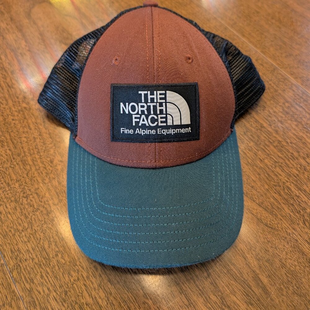 The North Face Trucker Hat